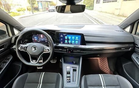 Volkswagen Golf VIII, 2021 год, 1 600 000 рублей, 6 фотография