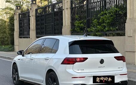 Volkswagen Golf VIII, 2021 год, 1 600 000 рублей, 21 фотография