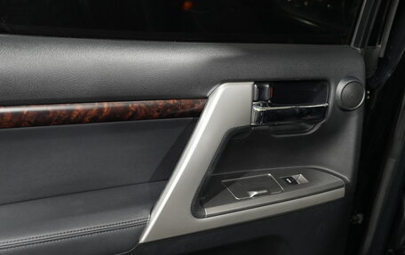 Toyota Land Cruiser 200, 2012 год, 3 380 000 рублей, 19 фотография