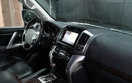 Toyota Land Cruiser 200, 2012 год, 3 380 000 рублей, 10 фотография