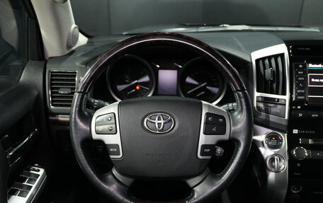 Toyota Land Cruiser 200, 2012 год, 3 380 000 рублей, 23 фотография
