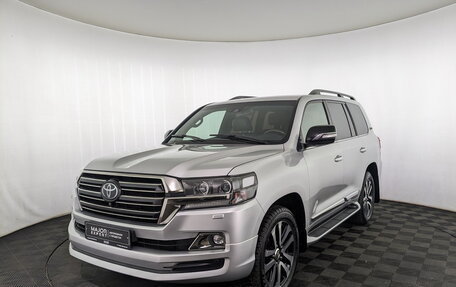 Toyota Land Cruiser 200, 2018 год, 7 850 000 рублей, 22 фотография