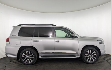 Toyota Land Cruiser 200, 2018 год, 7 850 000 рублей, 25 фотография