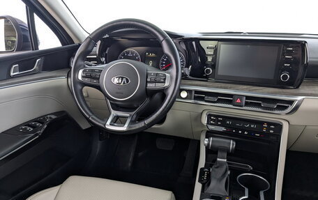 KIA K5, 2021 год, 2 800 000 рублей, 24 фотография