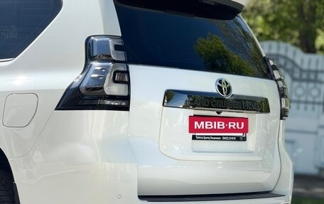 Toyota Land Cruiser Prado 150 рестайлинг 2, 2021 год, 6 650 000 рублей, 12 фотография