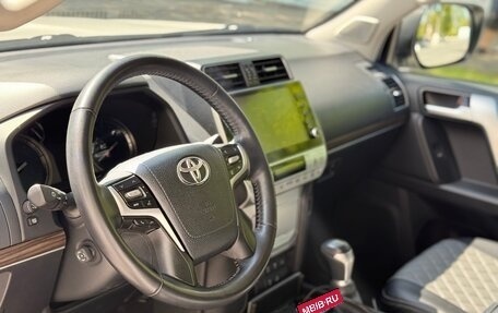 Toyota Land Cruiser Prado 150 рестайлинг 2, 2021 год, 6 650 000 рублей, 6 фотография