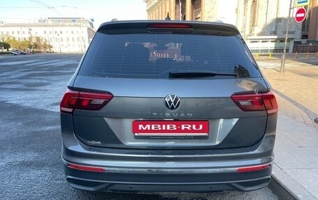 Volkswagen Tiguan II, 2021 год, 3 000 000 рублей, 4 фотография