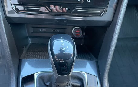 Volkswagen Tiguan II, 2021 год, 3 000 000 рублей, 10 фотография