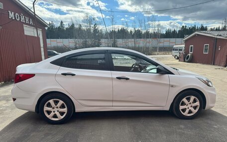 Hyundai Solaris II рестайлинг, 2012 год, 640 000 рублей, 4 фотография