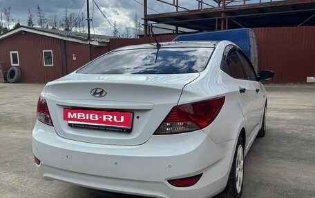 Hyundai Solaris II рестайлинг, 2012 год, 640 000 рублей, 5 фотография