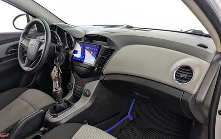 Chevrolet Cruze II, 2011 год, 750 000 рублей, 20 фотография