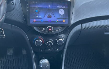 Hyundai Solaris II рестайлинг, 2015 год, 950 000 рублей, 13 фотография