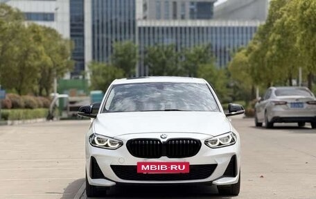 BMW 1 серия, 2022 год, 2 300 999 рублей, 2 фотография