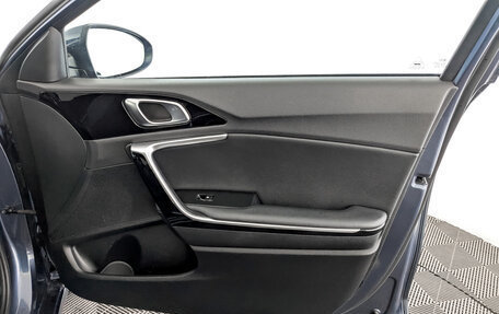 KIA cee'd III, 2019 год, 1 690 000 рублей, 24 фотография