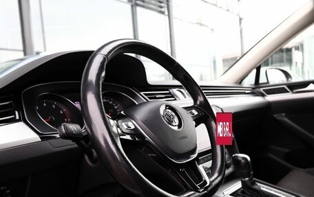 Volkswagen Passat B8 рестайлинг, 2017 год, 1 585 000 рублей, 10 фотография