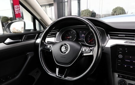 Volkswagen Passat B8 рестайлинг, 2017 год, 1 585 000 рублей, 9 фотография