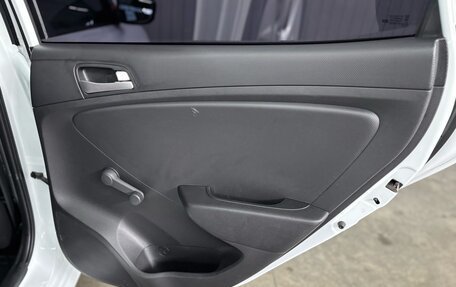 Hyundai Solaris II рестайлинг, 2015 год, 1 057 000 рублей, 20 фотография