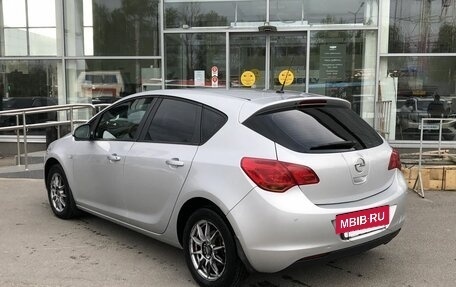 Opel Astra J, 2010 год, 660 000 рублей, 7 фотография