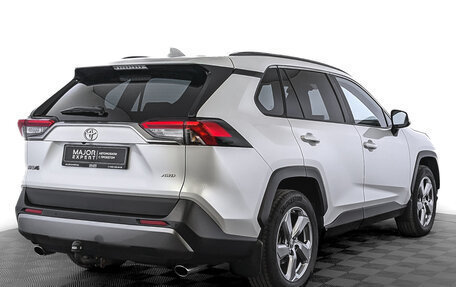 Toyota RAV4, 2021 год, 3 800 000 рублей, 5 фотография