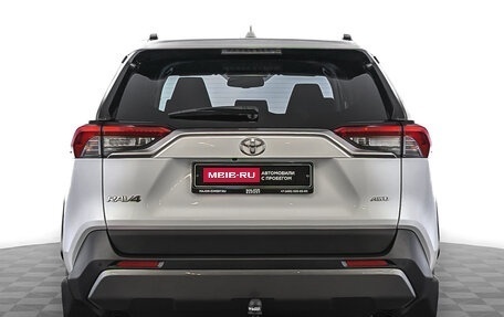 Toyota RAV4, 2021 год, 3 800 000 рублей, 6 фотография
