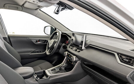 Toyota RAV4, 2021 год, 3 800 000 рублей, 11 фотография