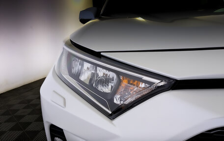 Toyota RAV4, 2021 год, 3 800 000 рублей, 17 фотография