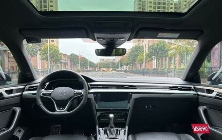 Volkswagen Passat CC, 2021 год, 2 290 000 рублей, 10 фотография