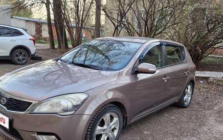 KIA cee'd I рестайлинг, 2011 год, 360 000 рублей, 2 фотография