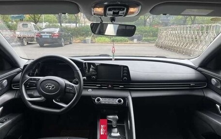 Hyundai Elantra, 2022 год, 1 685 000 рублей, 6 фотография