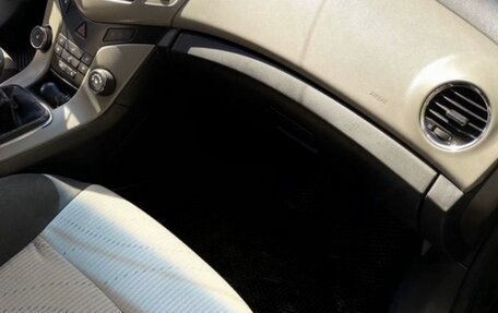 Chevrolet Cruze II, 2011 год, 650 000 рублей, 8 фотография