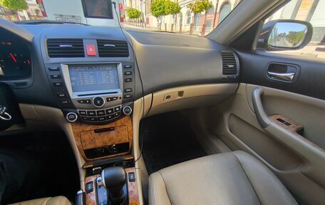 Honda Accord VII рестайлинг, 2005 год, 720 000 рублей, 4 фотография