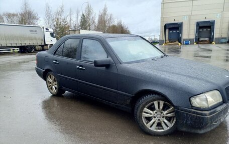 Mercedes-Benz C-Класс, 1993 год, 275 000 рублей, 6 фотография