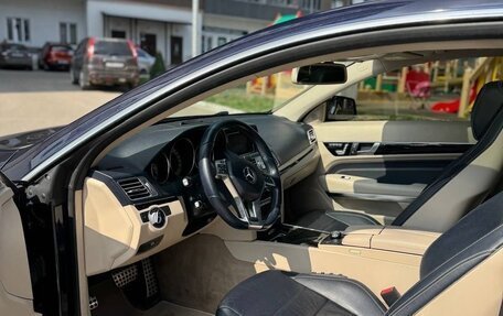 Mercedes-Benz E-Класс, 2015 год, 2 500 000 рублей, 16 фотография