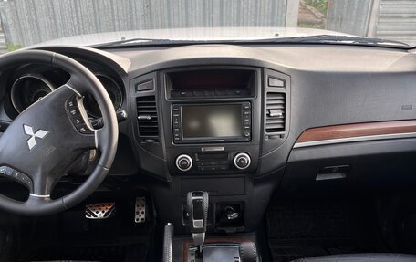 Mitsubishi Pajero IV, 2007 год, 1 350 000 рублей, 11 фотография