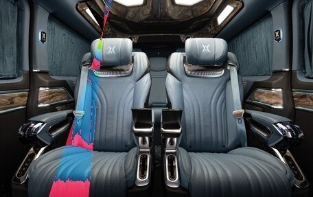 Mercedes-Benz V-Класс, 2025 год, 23 500 000 рублей, 23 фотография