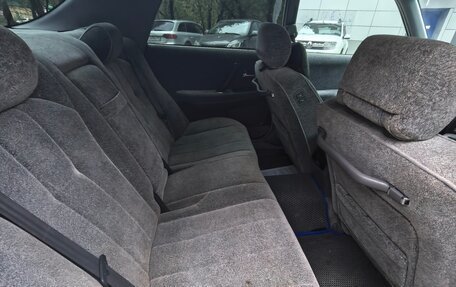 Toyota Crown Majesta, 1997 год, 650 000 рублей, 3 фотография