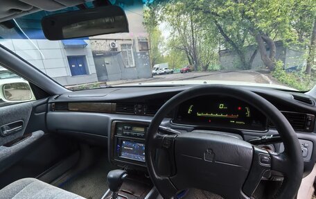 Toyota Crown Majesta, 1997 год, 650 000 рублей, 2 фотография