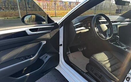 Volkswagen Passat CC, 2022 год, 3 170 000 рублей, 11 фотография
