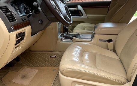 Toyota Land Cruiser 200, 2016 год, 6 100 000 рублей, 12 фотография
