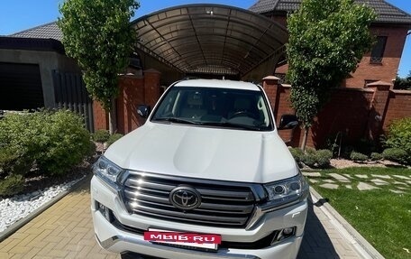 Toyota Land Cruiser 200, 2016 год, 6 100 000 рублей, 2 фотография