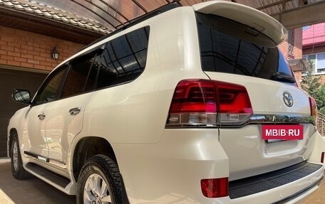 Toyota Land Cruiser 200, 2016 год, 6 100 000 рублей, 7 фотография