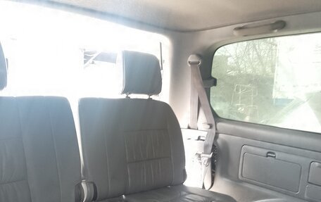 Toyota Land Cruiser 100 рестайлинг 2, 2001 год, 2 099 990 рублей, 31 фотография