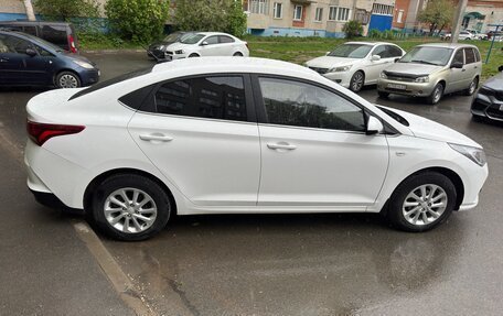 Hyundai Solaris II рестайлинг, 2021 год, 1 577 000 рублей, 3 фотография