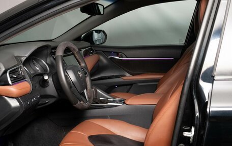 Toyota Camry, 2019 год, 2 500 000 рублей, 8 фотография