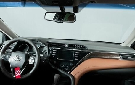 Toyota Camry, 2019 год, 2 500 000 рублей, 9 фотография