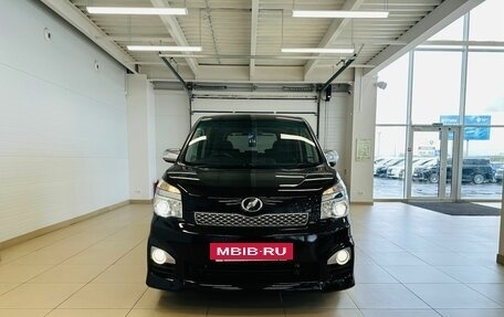 Toyota Voxy II, 2012 год, 1 799 000 рублей, 9 фотография