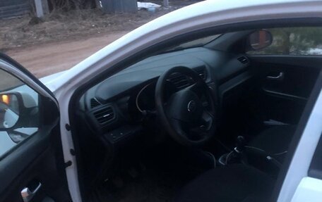 KIA Rio III рестайлинг, 2013 год, 650 000 рублей, 3 фотография