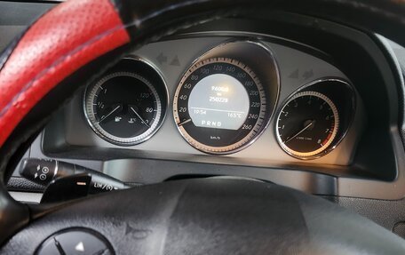 Mercedes-Benz C-Класс, 2010 год, 950 000 рублей, 6 фотография