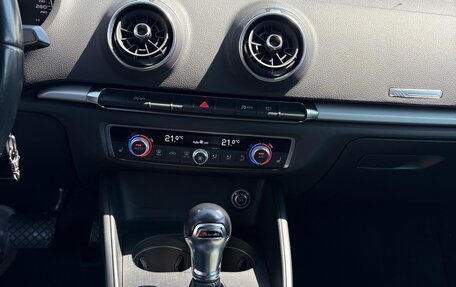 Audi A3, 2018 год, 1 850 000 рублей, 15 фотография