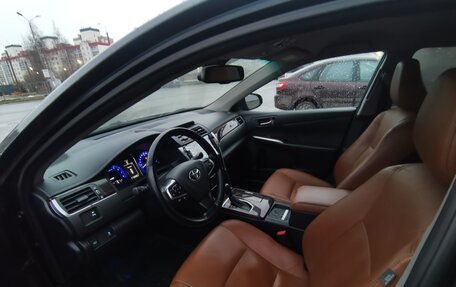 Toyota Camry, 2017 год, 1 920 000 рублей, 8 фотография